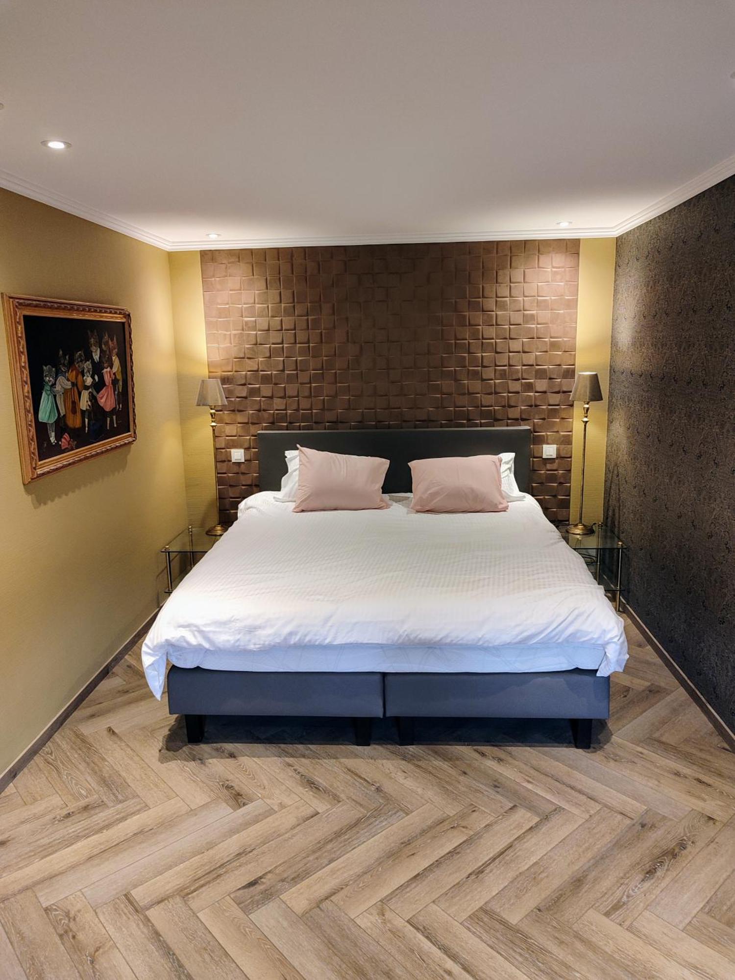 L'Amarante Chambres D'Hotes Ou Gite Citadin 特镇 外观 照片
